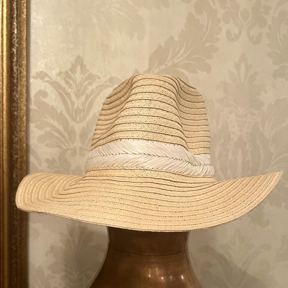 Hat Attack - Hat main image 4